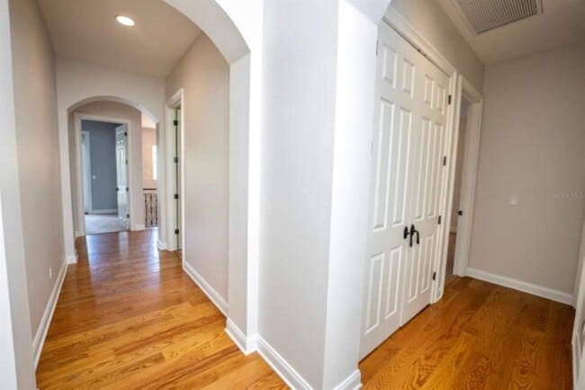 Building Photo - 3915 W Kensington Ave