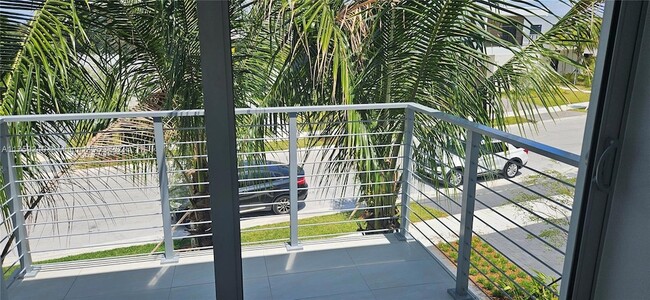 Building Photo - 16644 Botaniko Dr N
