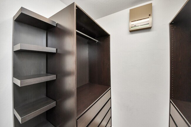 Building Photo - 25430 King Reyes St