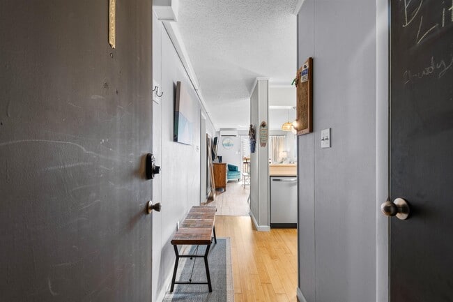 Building Photo - 9501 Maison Ct