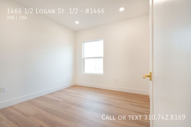 Building Photo - Beautiful upper 2-bedroom apartment