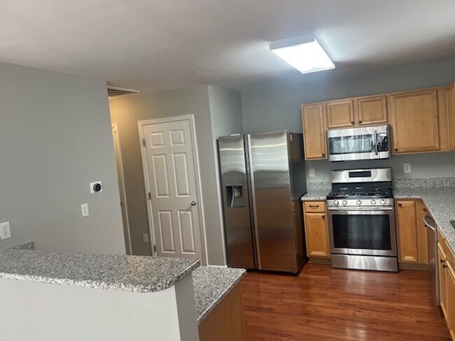 Building Photo - 8 Grosbeak Ln