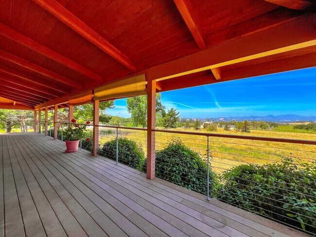 Building Photo - Charming Two Bedroom Country House with Vi...