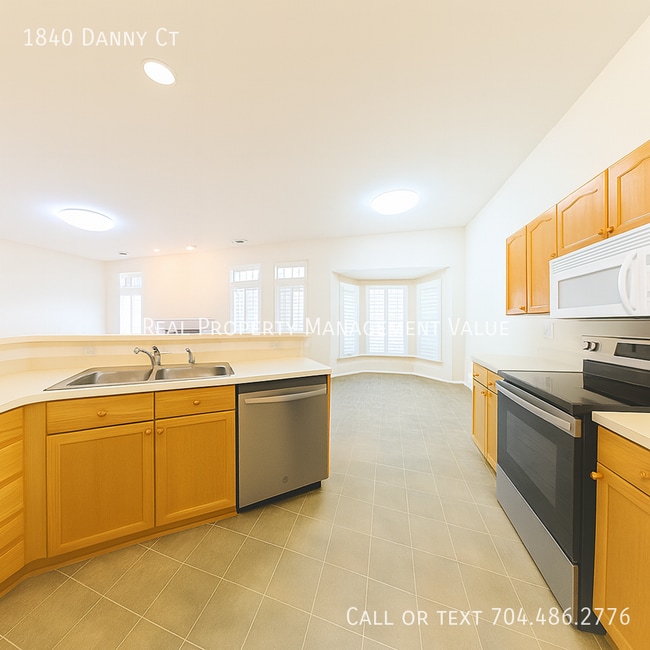 Building Photo - 1840 Danny Ct