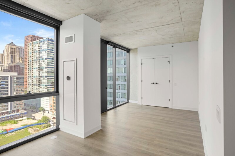 Building Photo - 221 W Polk St