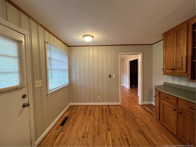 Building Photo - 2621 Bennington Rd