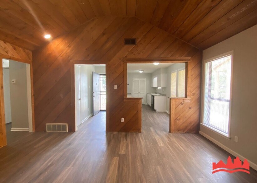 Building Photo - 3834 Cedar Path Dr