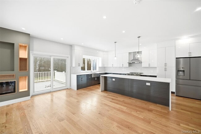 Building Photo - 67 Paulding Ln