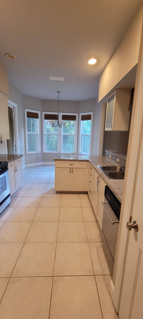 Building Photo - Beautiful 3 Bedroom/2 Bath home in Madera