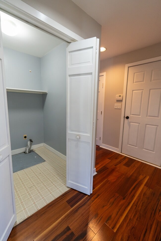 Building Photo - 363 Blackstrap Rd