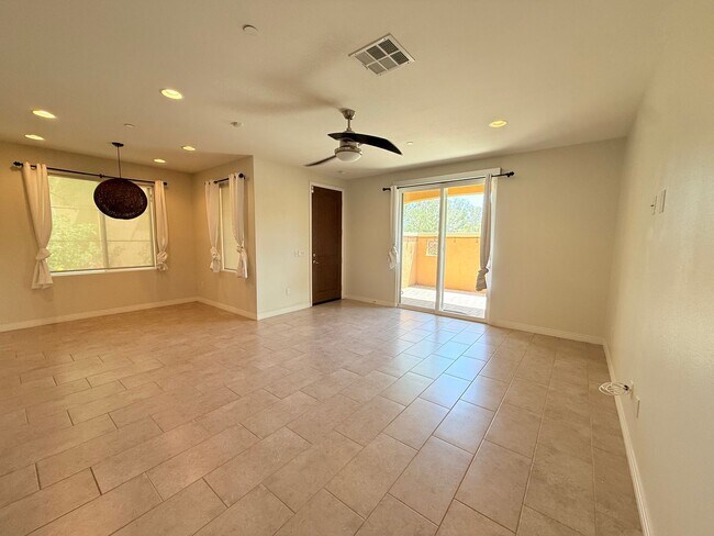 Building Photo - AVAILABLE NOW!! GORGEOUS 2 Bed 2.5 Bath Condo in La Quinta!