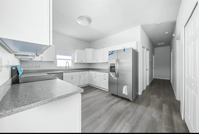 Building Photo - 1435 Las Villas Blvd
