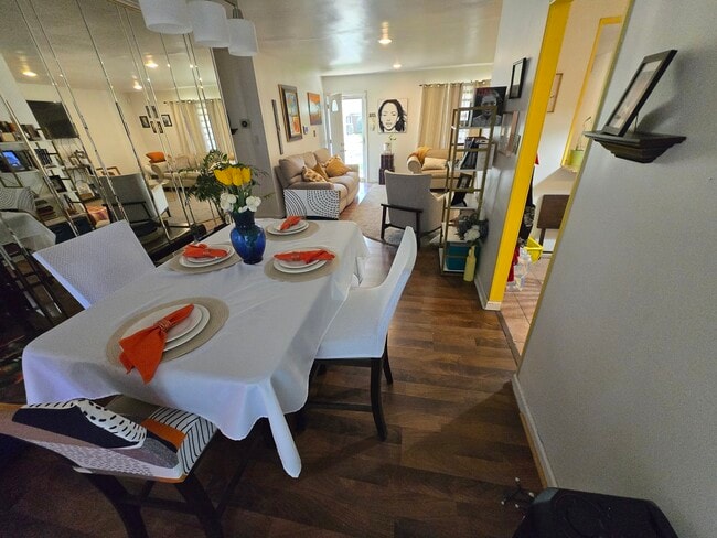 Building Photo - 16 Elridge Ln