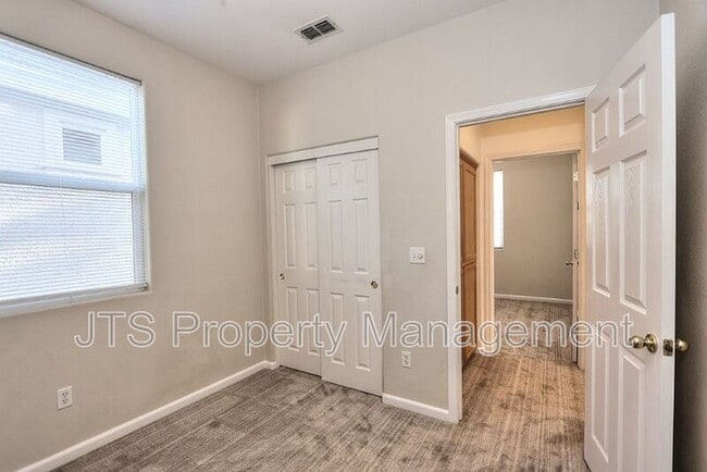 Building Photo - 506 Navigator Dr