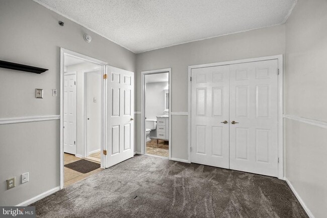 Building Photo - 6070 Main St