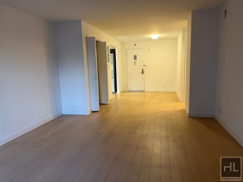 Building Photo - East 39th Street