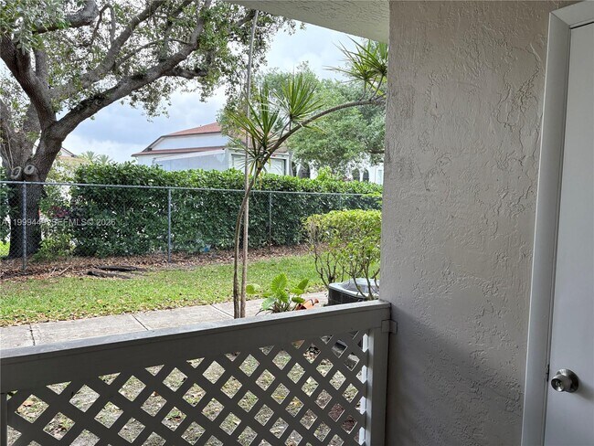 Building Photo - 17565 NW 67th Pl