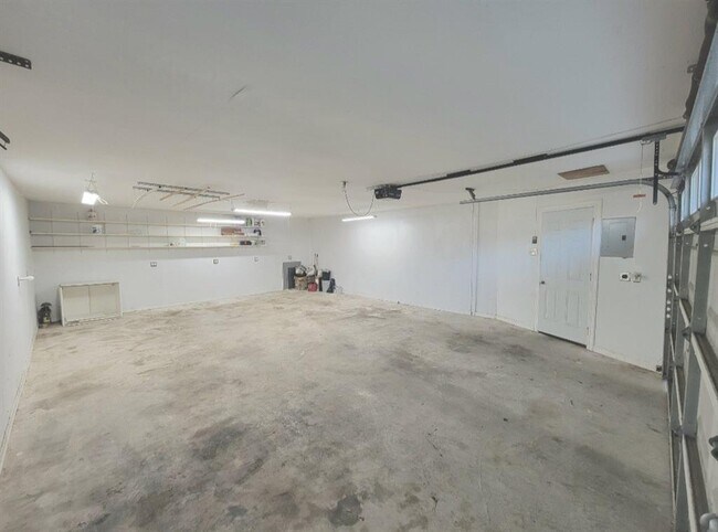 Building Photo - 11 Whittier Dr