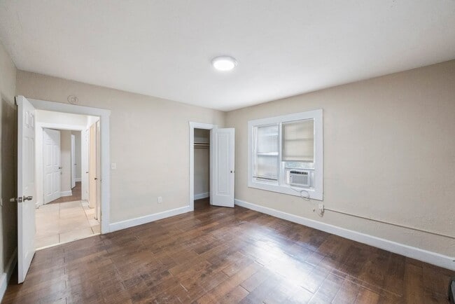 Building Photo - REDUCED  $25 App Fee  3bdrm/1bath home with large yard ** Section 8 OK *** $1795.00** Move in by ...