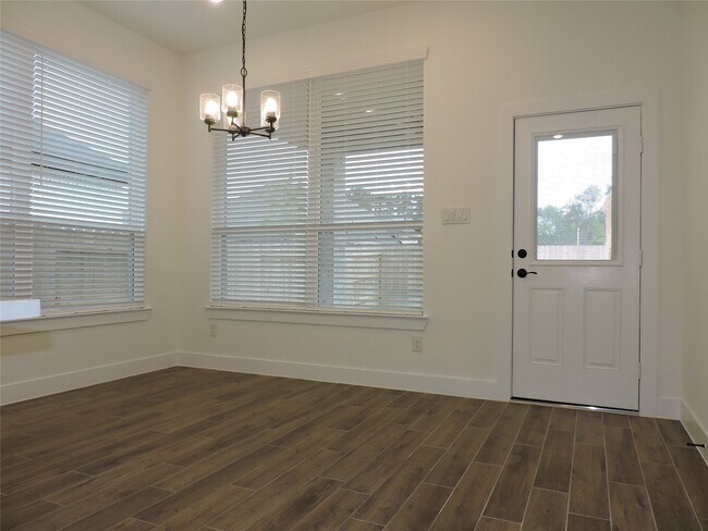 Building Photo - 12853 Meadow Wind Wy