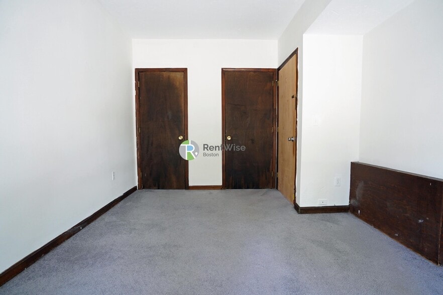 Building Photo - 87 Sheridan St