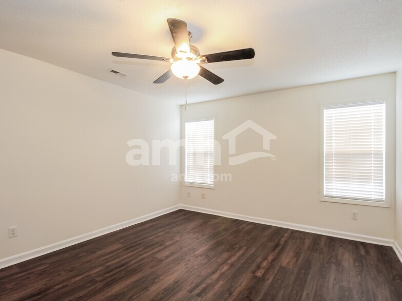 Building Photo - 7262 Copperfield Ct