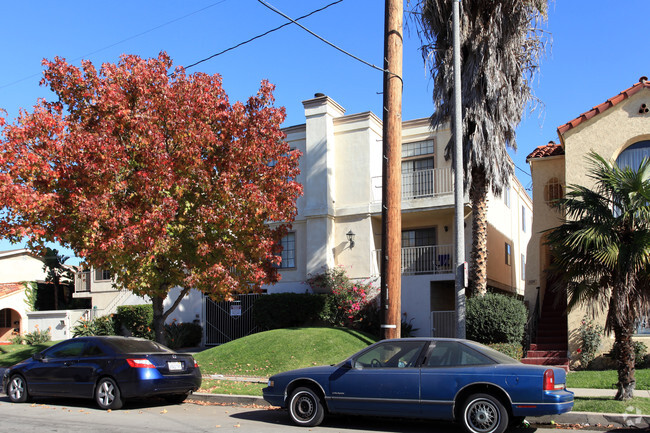 Building Photo - 1024 Bennett Av