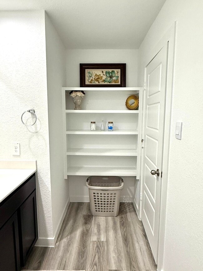 Building Photo - 12308 Greenwood St