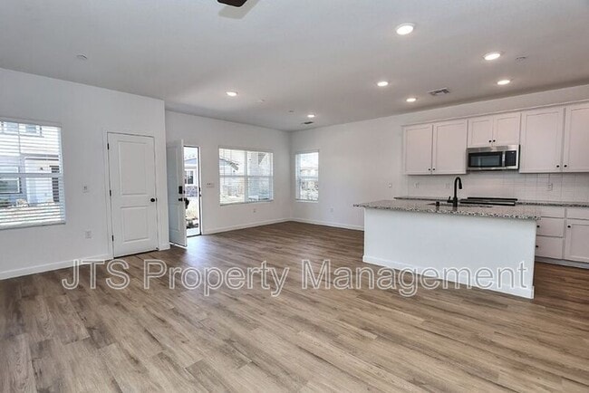 Building Photo - 4256 Aura Way