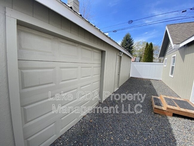 Building Photo - 1147 N 7th St