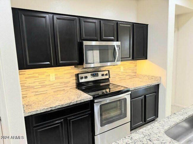 Building Photo - 1026 N 169th Ave