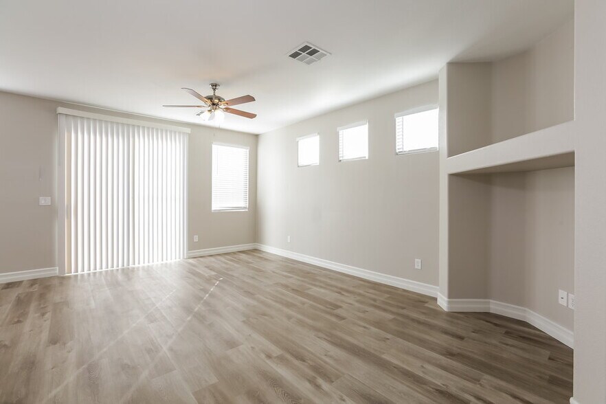 Building Photo - 9245 Lowery Point Ct