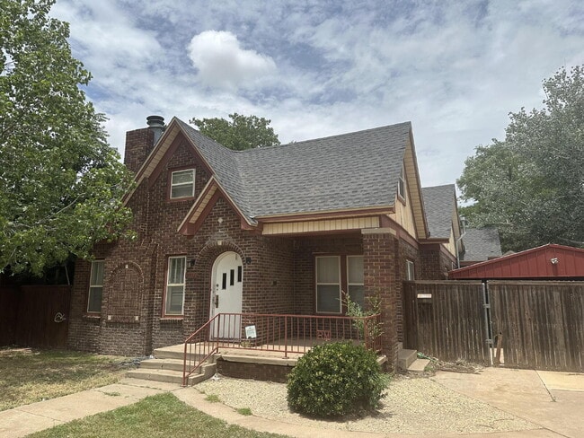 Primary Photo - Spacious 2-Story Home Near Texas Tech – Al...