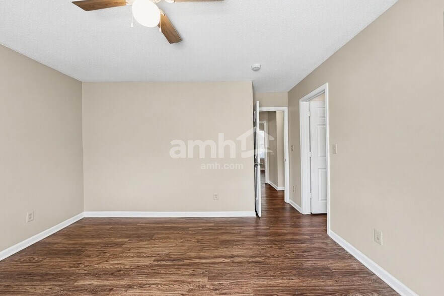 Building Photo - 7315 Cordova Dr