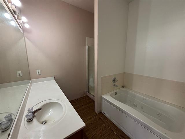 Building Photo - 9321 Vernon Ct