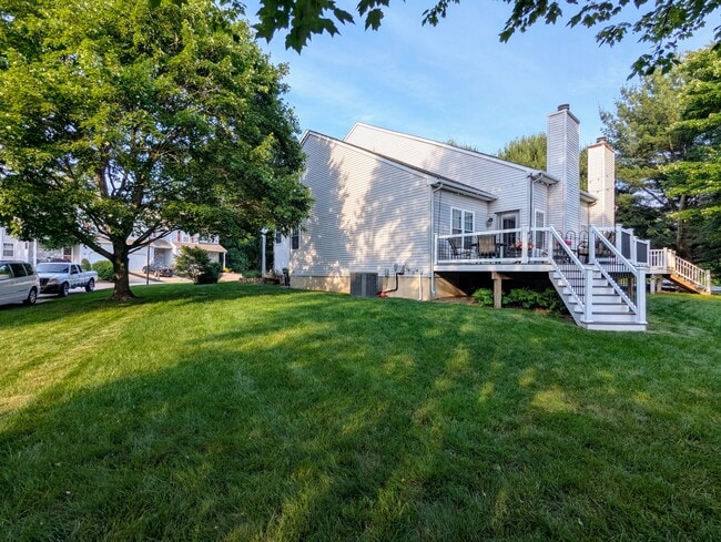 Building Photo - 9 Degas Cir