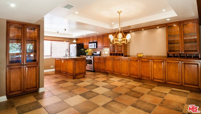 Building Photo - 13050 Mindanao Way