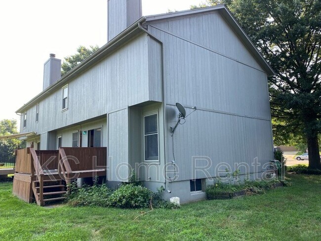 Building Photo - 1384 N Ridge Pkwy