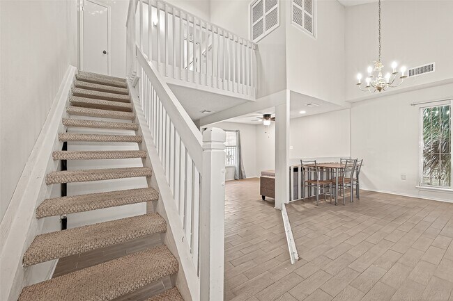 Building Photo - 13040 Greenway Chase Ct