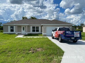 Building Photo - 13 Juniper Loop Run