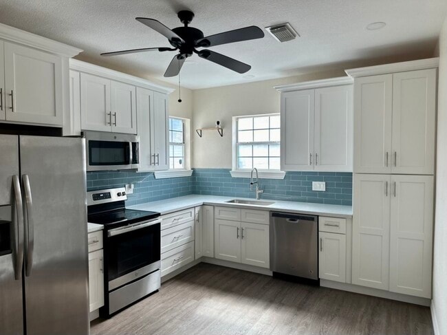 Building Photo - 2725 42nd St