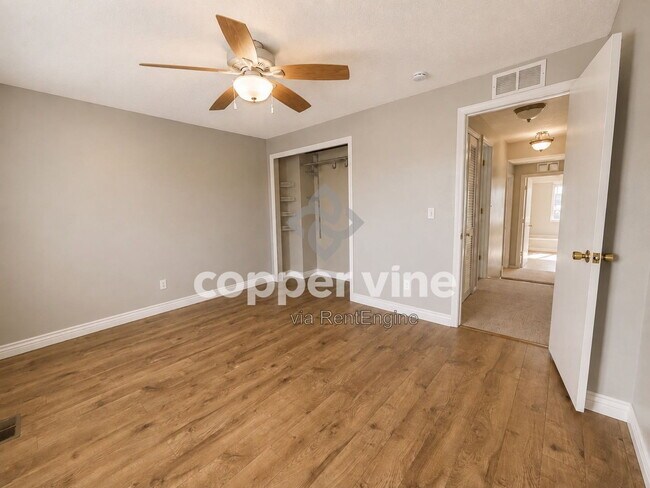 Building Photo - 4249 W 110th Pl