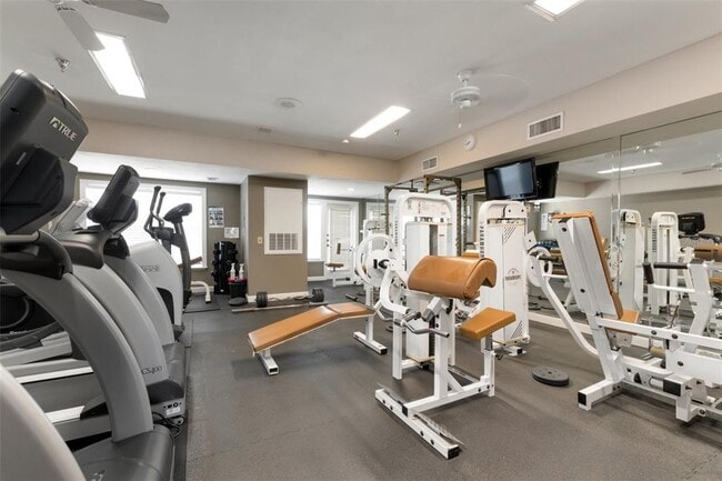 Building Photo - 800 S Dakota Ave