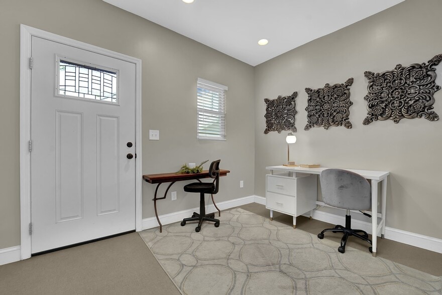 Office work space - 963 S 22nd St