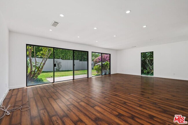Building Photo - 17157 Avenida De Santa Ynez