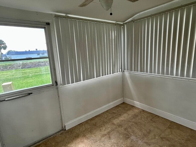 Building Photo - 2895 Crosley Dr W