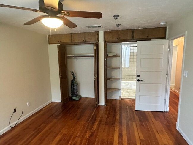 Building Photo - 14733 Jackson Ave