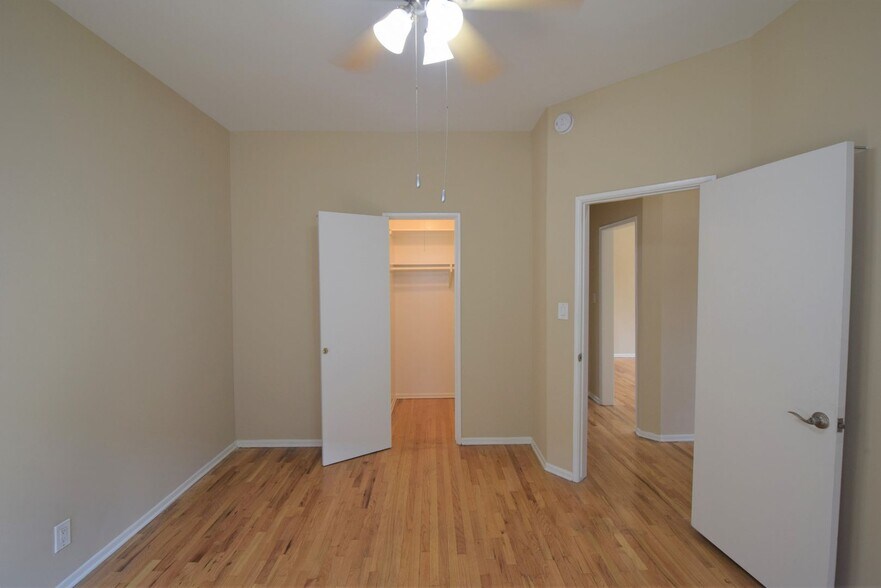 Building Photo - 12427 Riverside Dr