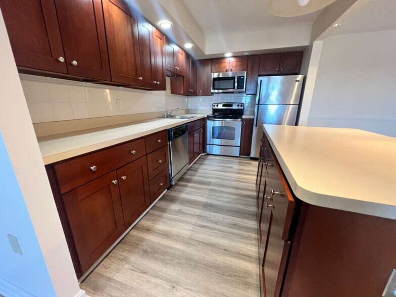 Building Photo - 374 Massachusetts Ave