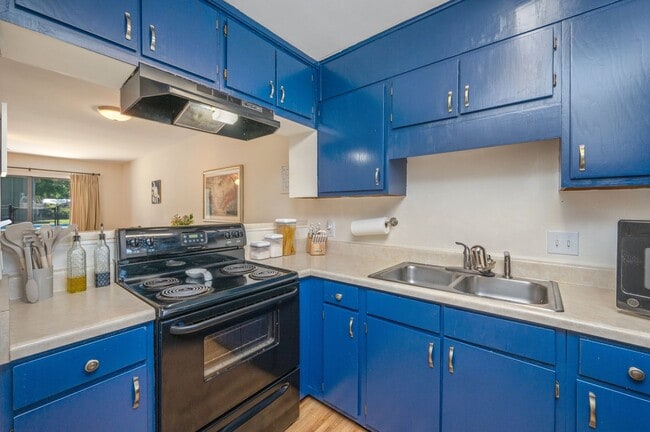 Building Photo - Stunning 2 Bedroom Townhouse in Fort Walto...